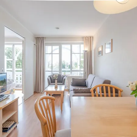 2-zimmer-ferienwohnung-in-sellin-auf-ruegen-direkt-an-der-seeparkpromenade Apartamento